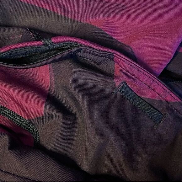 Lululemon All Sport Crop Leggings Size 4 Back Spin Stroke Dashing Purple Black - Picture 8 of 8